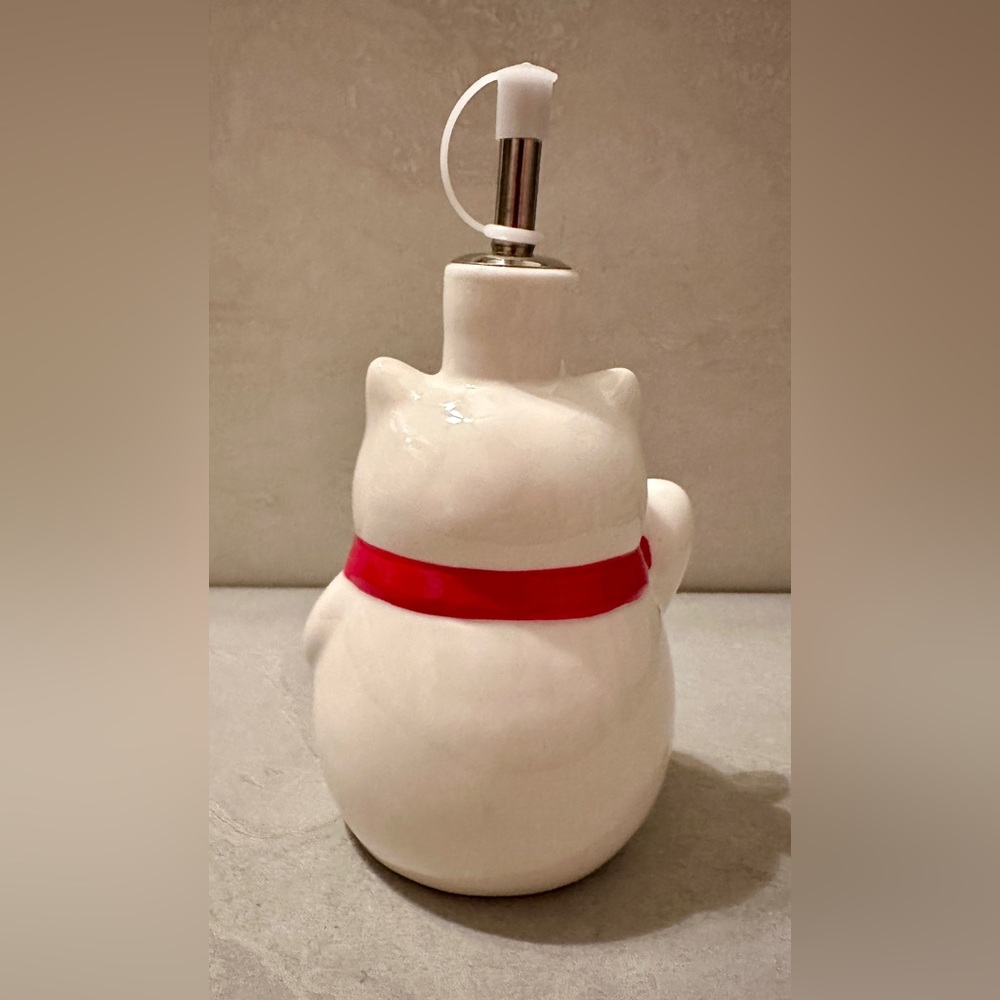 Beckoning Maneki Japanese Teapot Lucky White Cat Kitten Kawaii Dispenser NEW - Picture 2 of 5